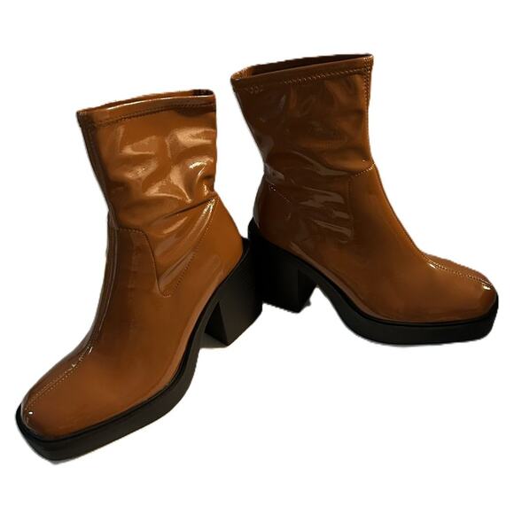 NWI-NIB Kenneth Cole Amber Block Heel Crinkled Patent Square Toe Bootie Rust-8M - Picture 4 of 10